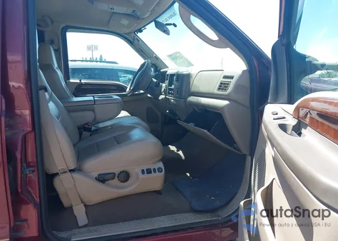 2004 Ford F-250 Lariat/Xl/Xlt из США, поврежденный, VIN 1FTNW21PX4EC52777